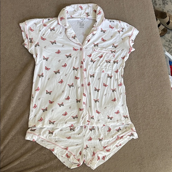 Kyte BABY Other - Kyte BABY Women’s Short Sleeve Pajama Set with Pink Butterfly Print